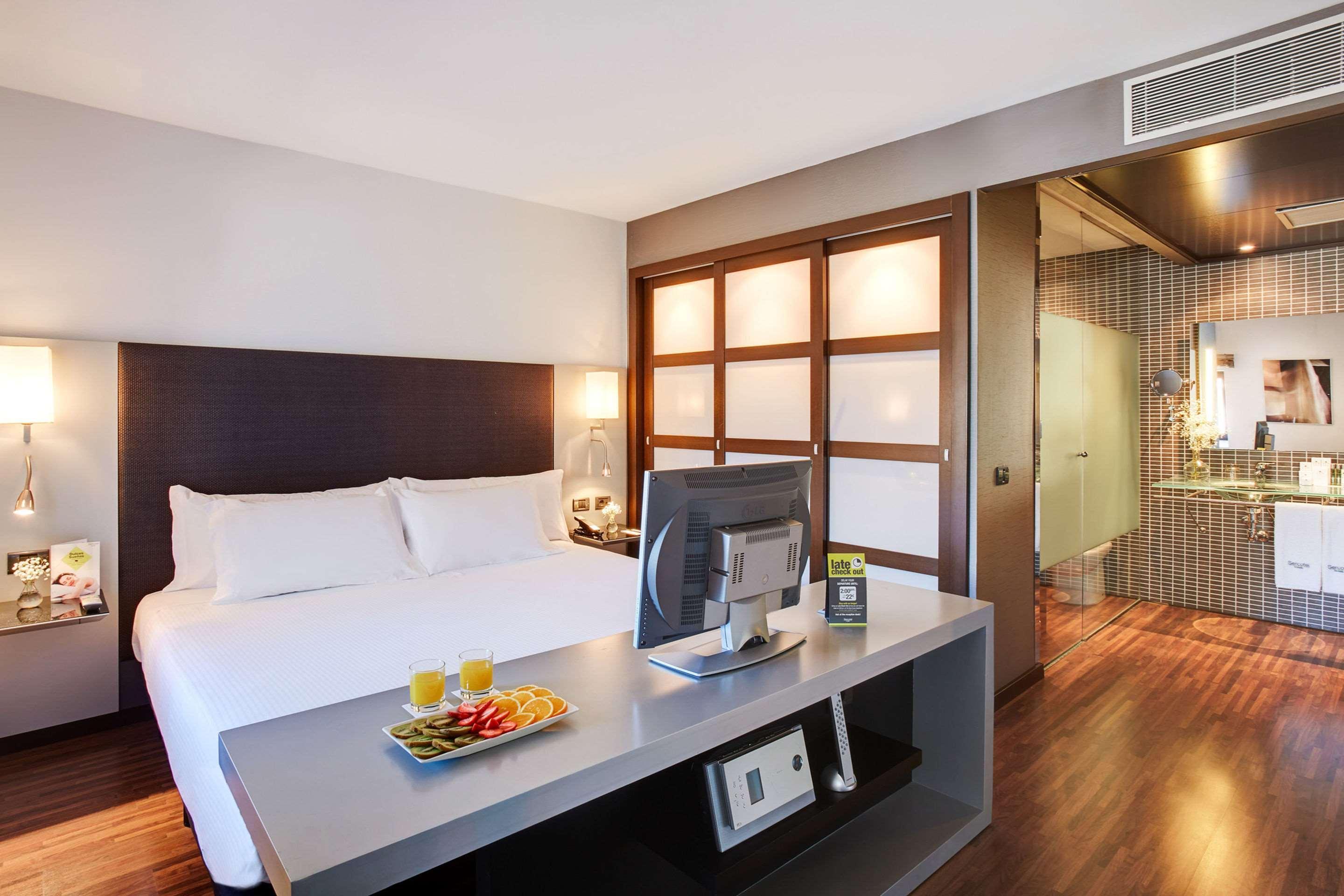 Hotel Sercotel Ciutat D'Alcoi エクステリア 写真