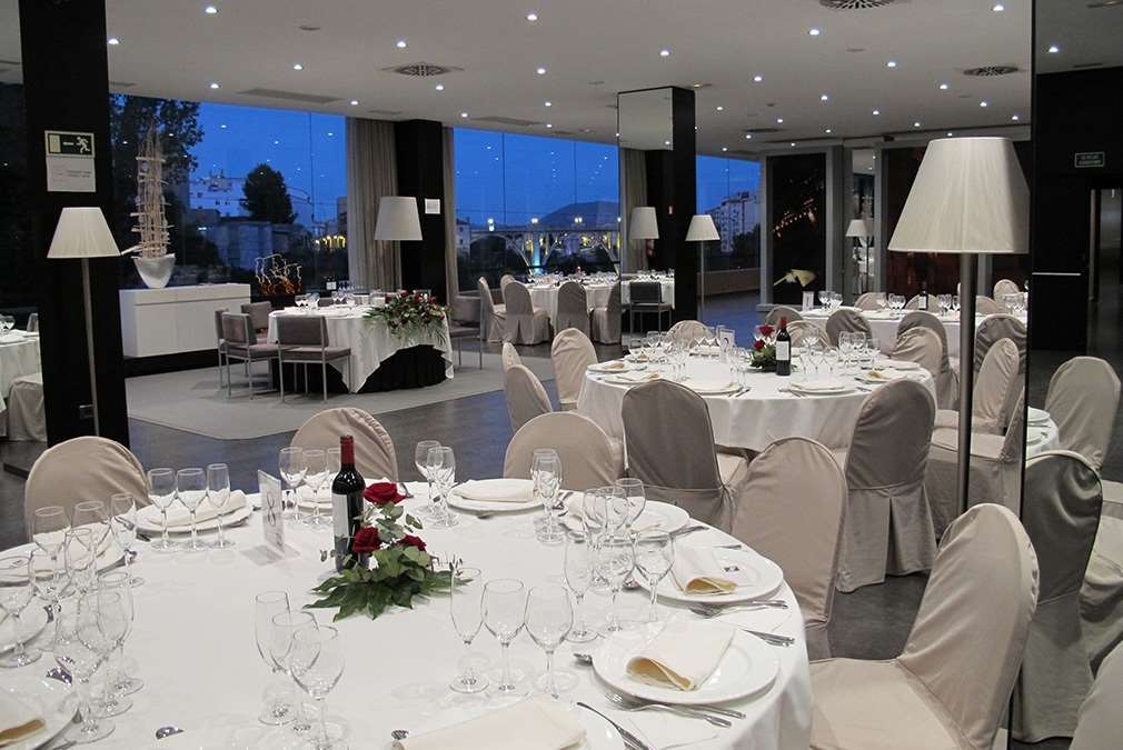 Hotel Sercotel Ciutat D'Alcoi レストラン 写真
